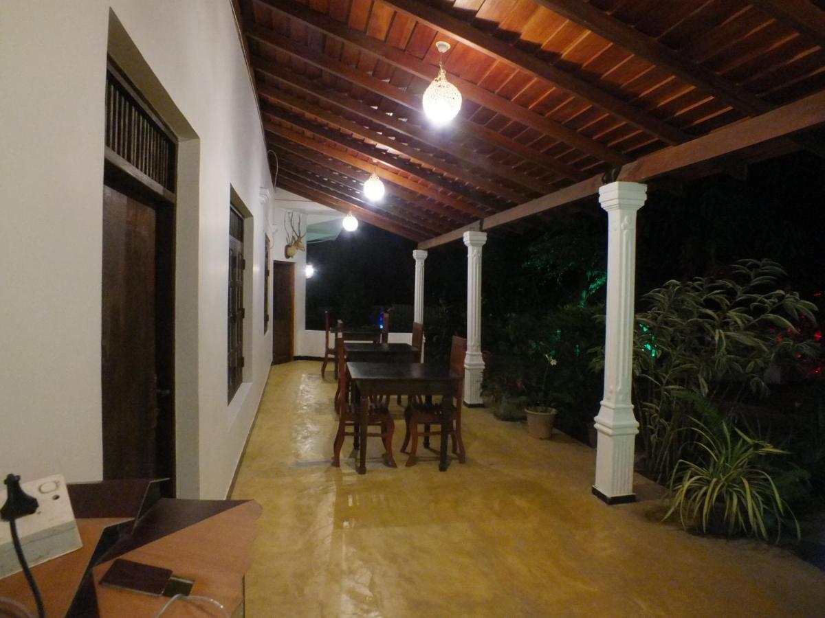 Abraham Beach House Тангалла Экстерьер фото